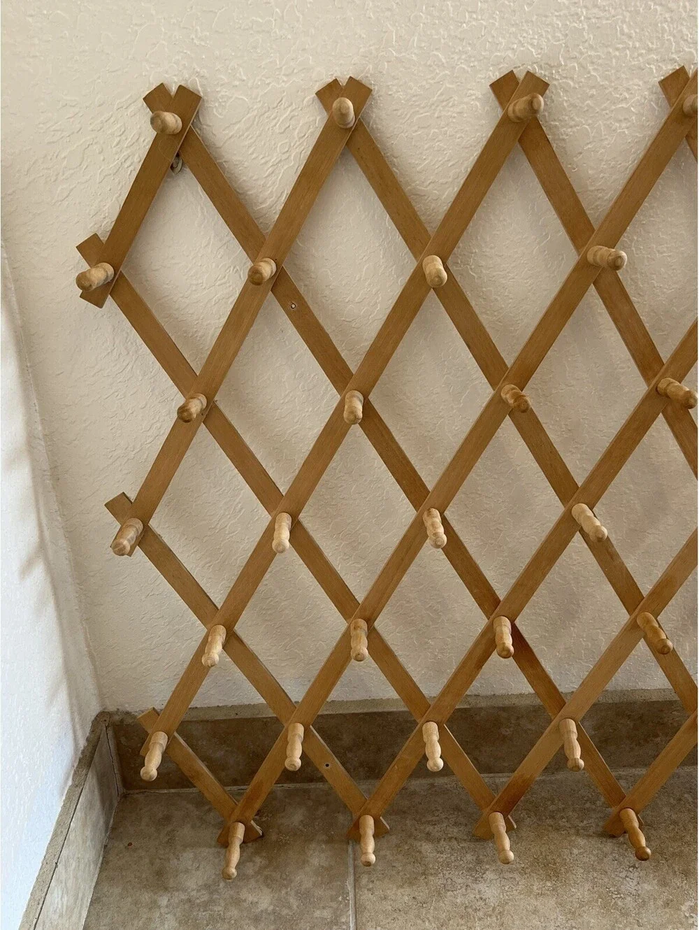 Vintage Lillian Vernon 87 Peg Accordian Wooden Wall Rack